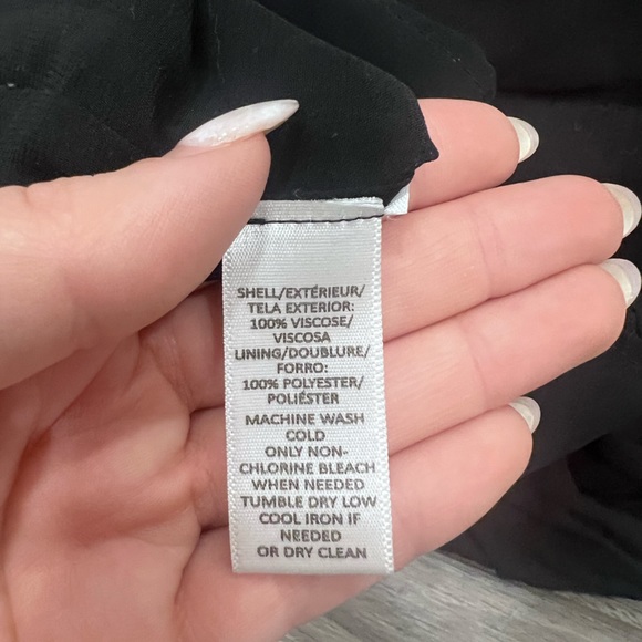 Black dress - Picture 5 of 8